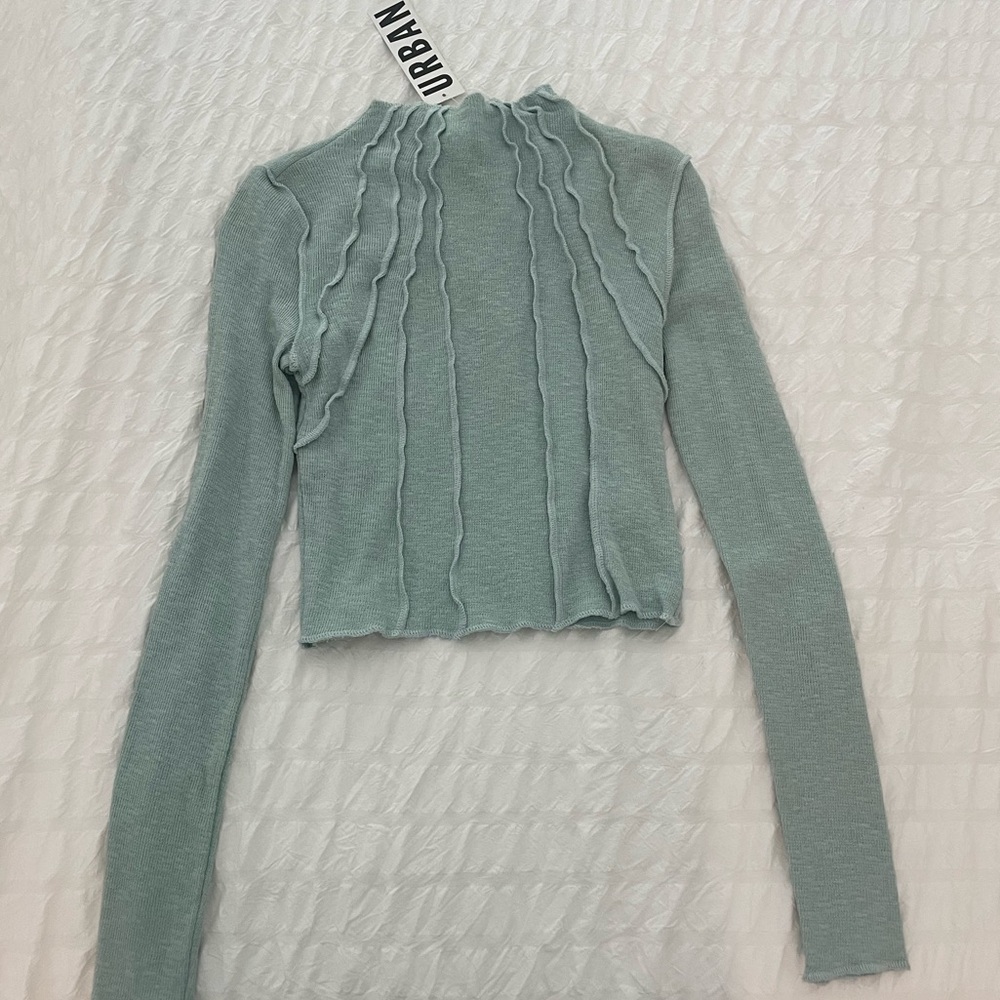 Brandy Melville long sleeve turtle neck NWT